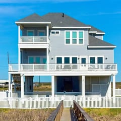 Sunrise Beach House - Gulf-Front on 1.5 Acres